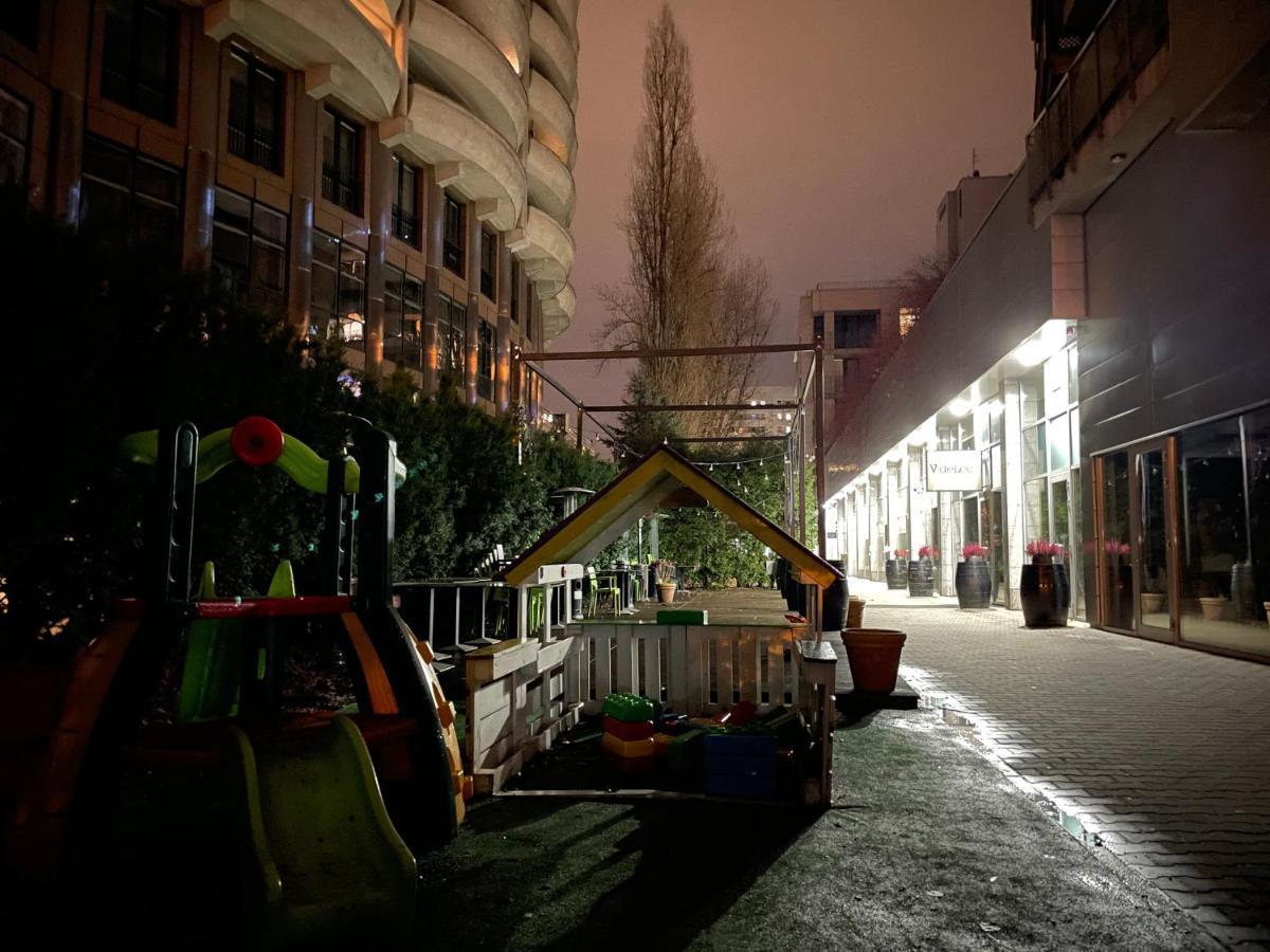 Triton Park Apartaments Varsovia Exterior foto